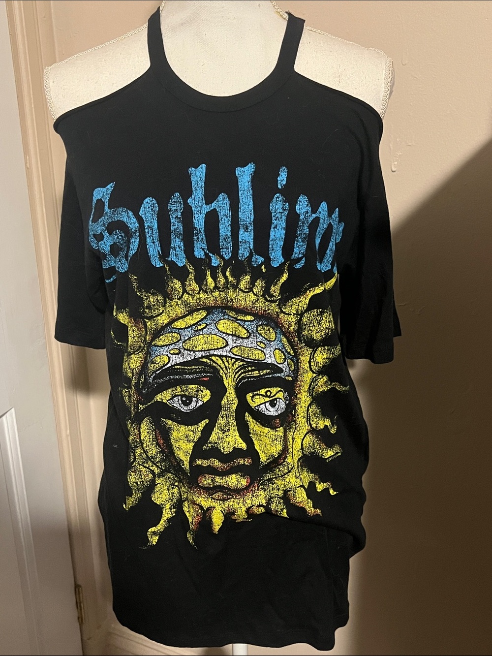 Forever 21 Black Cold-Shoulder Sublime Sun Graphic Tee